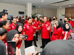 Saat Jokowi Kenalkan Prabowo hingga Nadiem di Hadapan Mahasiswa