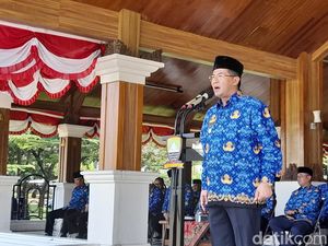 Wabup Sumedang Minta ASN Jaga Netralitas Jelang Pemilu 2024 Wabup Sumedang Minta ASN Jaga Netralitas Jelang Pemilu 2024