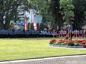 Upacara HUT ke-51 Korpri, Gibran: Hadapi Persaingan dengan Kreativitas Upacara HUT ke-51 Korpri, Gibran: Hadapi Persaingan dengan Kreativitas