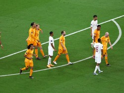 Di 20 menit terakhir, Belanda lebih banyak menguasai bola di lapangan tengah tanpa banyak melakukan penetrasi ke pertahanan Qatar. Pertandingan tuntas dengan kemenangan 2-0 untuk Belanda, sekaligus mengantarkan wakil Eropa itu babak gugur.