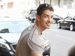 Profil dan Karya Terbaik Manu Rios, Aktor Spanyol Pentolan Cerita Wattpad