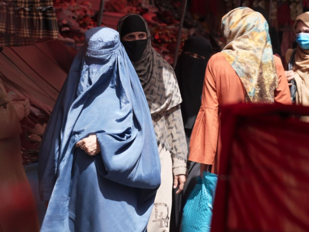 Taliban Larang Perempuan Afghanistan Plesiran di Taman Bermain Kabul