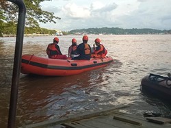 Bocah SD Hilang Terseret Arus Sungai Mahakam Samarinda, Tim SAR Diterjunkan