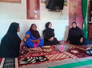 Istri Pingsan Saat Lihat Peti Jenazah Briptu Lasminto Korban Heli P-1103 Istri Pingsan Saat Lihat Peti Jenazah Briptu Lasminto Korban Heli P-1103