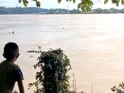 Detik-detik Bocah Tenggelam di Sungai Mahakam Kaltim