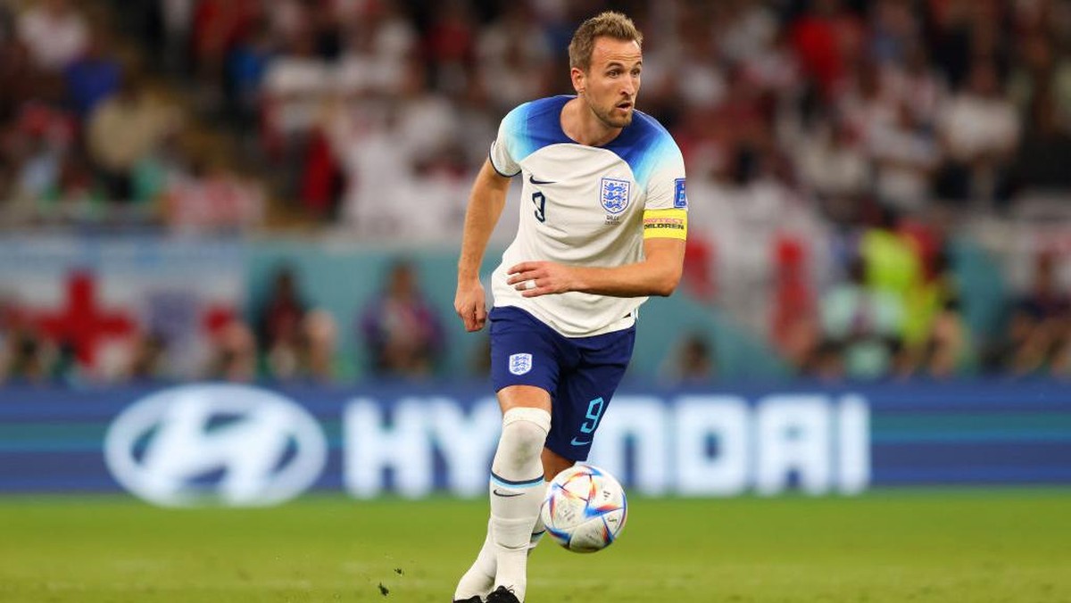Prancis mencari informasi soal kekuatan Harry Kane dari Hugo Lloris (Foto: Getty Images/Marc Atkins)