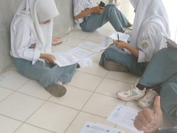 Viral, Siswa di Jambi Ujian di Luar Kelas gegara Tak Bayar Uang Komite