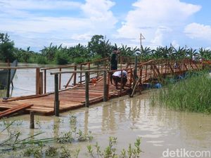 Uniknya Jembatan Apung di Sungai Wulan, Penghubung Kudus-Demak