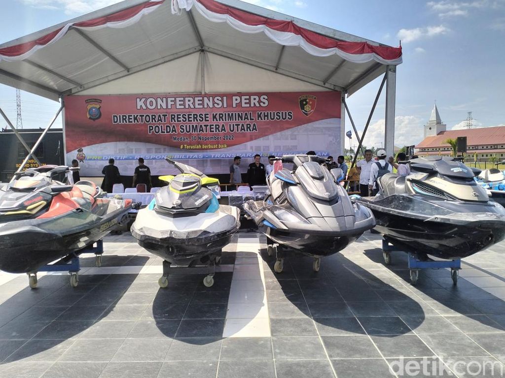 Selain Rumah Mewah, Polisi Juga Sita Jetski Milik Bos Judi Apin BK Selain Rumah Mewah, Polisi Juga Sita Jetski Milik Bos Judi Apin BK