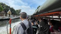 Meski Tidak Mewah, Kapal Rakyat Bangkok Jadi Andalan