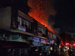 56 Kios di Pasar Mengwi Bali Terbakar: Kronologi hingga Kerugian Miliaran 56 Kios di Pasar Mengwi Bali Terbakar: Kronologi hingga Kerugian Miliaran