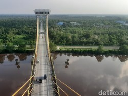 Lift 73 Meter Jembatan Sultanah Latifah Dibuka Saat Event Tour de Siak