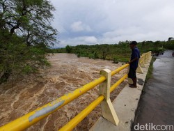 Detik-detik Mencekam 2 Murid Terseret Banjir Sungai Branjang Gunungkidul