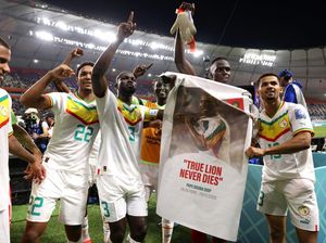 Kelolosan Senegal untuk Mendiang Papa Boupa Diop Kelolosan Senegal untuk Mendiang Papa Boupa Diop