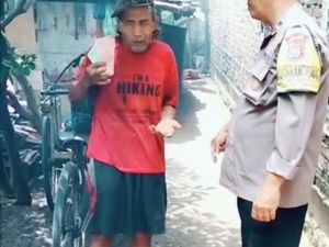 Tukang Becak di Madiun Tolak BLT BBM Memang Sering Tak Mau Terima Bantuan Tukang Becak di Madiun Tolak BLT BBM Memang Sering Tak Mau Terima Bantuan