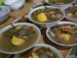 Aduh Segarnya! Ini 5 Tempat Makan Sayur Asem Enak di Tangerang