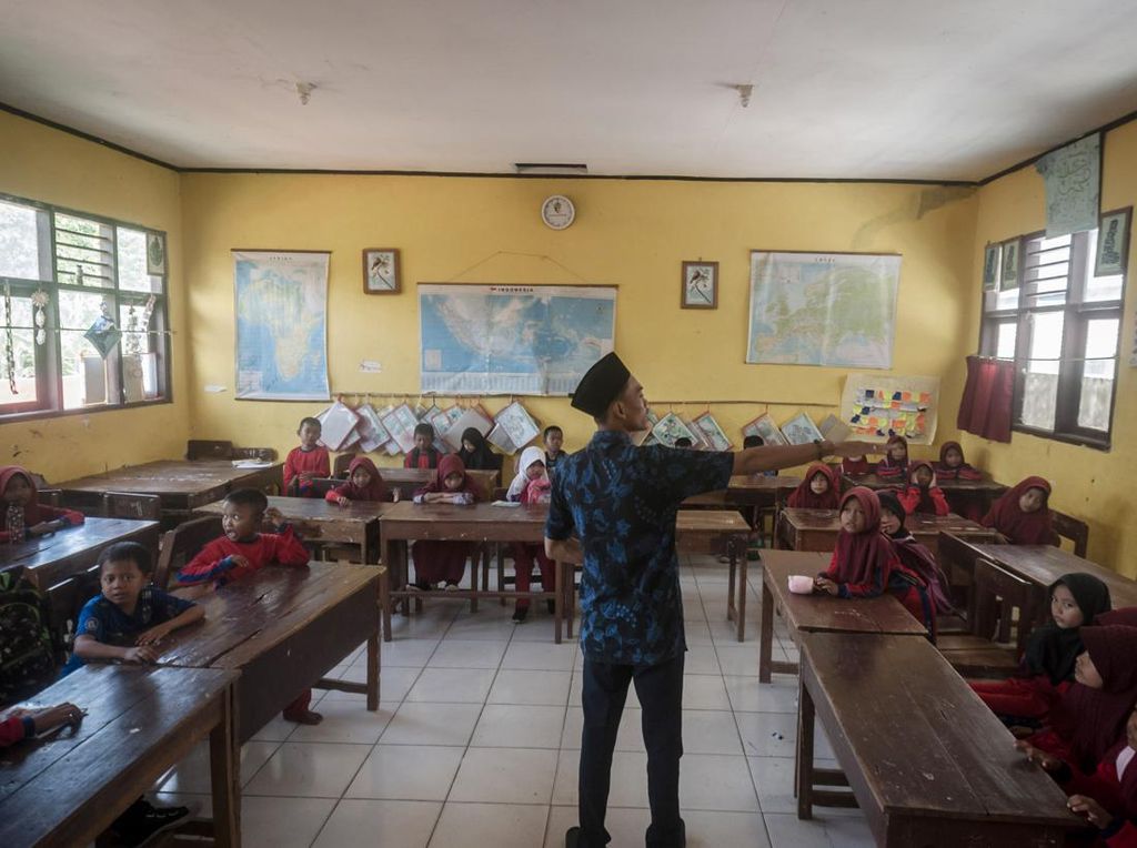 Asyik! Guru Honorer di Lebak Dapat Dana Insentif Asyik! Guru Honorer di Lebak Dapat Dana Insentif