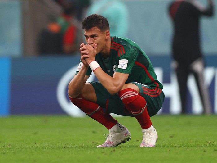 Soccer Football - FIFA World Cup Qatar 2022 - Group C - Saudi Arabia v Mexico - Lusail Stadium, Lusail, Qatar - November 30, 2022
Saudi Arabia's Salem Al-Dawsari looks dejected after being eliminated from the World Cup REUTERS/Kai Pfaffenbach