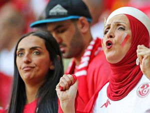 Fans Perempuan Arab Serbu Stadion Sepak Bola di Piala Dunia 2022