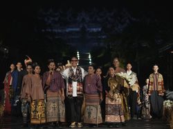 9 Fashion Show Terbaik Desainer Indonesia Sepanjang 2022