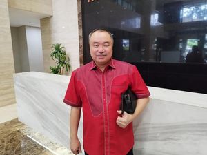 Jalan Berliku Freddy Widjaja Tuntut Status Anak hingga Warisan Eka Tjipta Jalan Berliku Freddy Widjaja Tuntut Status Anak hingga Warisan Eka Tjipta