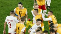 Meski kalah, Polandia tetap lolos ke ke Babak 16 Besar Piala Dunia 2022 dari posisi kedua.