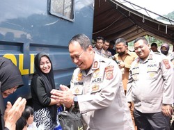 Tinjau Korban Gempa, Kapolda Jabar: Semoga Cianjur Segera Pulih