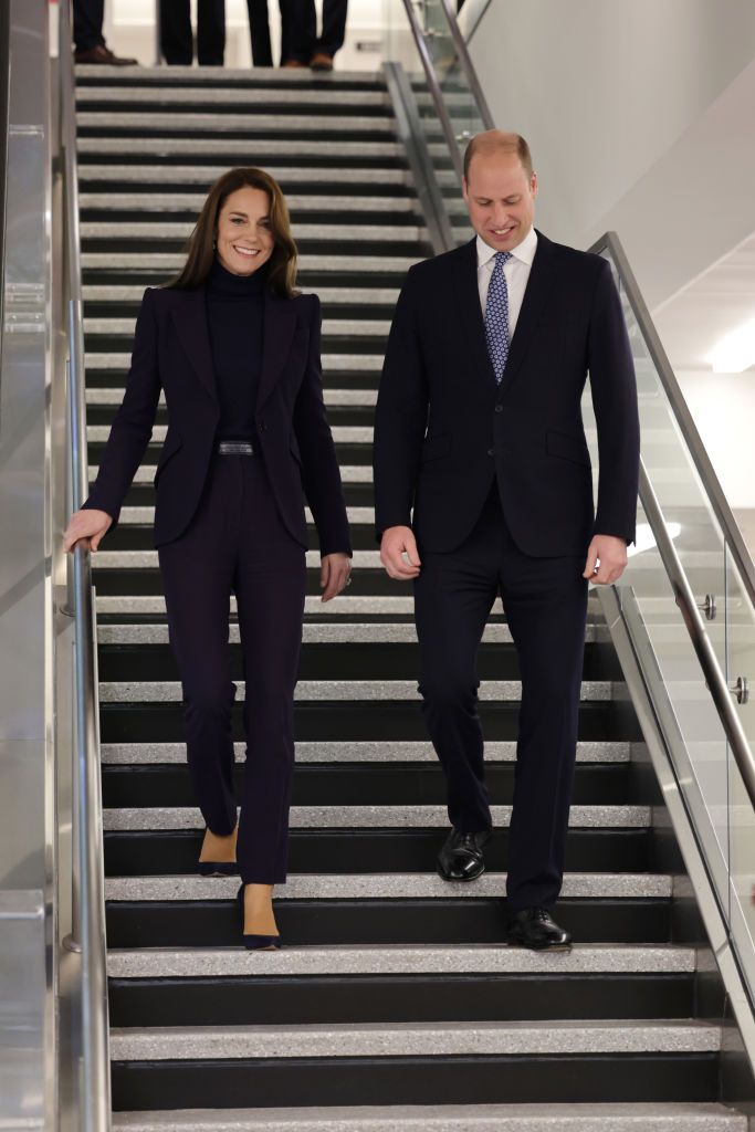 BOSTON, MASSACHUSETTS - NOVEMBER 30: Catherine, Princess of Wales and Prince William, Prince of Wales arrive at Logan International Airport on November 30, 2022 in Boston, Massachusetts. The Prince and Princess of Wales are visiting the coastal city of Boston to attend the second annual Earthshot Prize Awards Ceremony, an event which celebrates those whose work is helping to repair the planet. During their trip, which will last for three days, the royal couple will learn about the environmental challenges Boston faces as well as meeting those who are combating the effects of climate change in the area. (Photo by Chris Jackson/Getty Images)