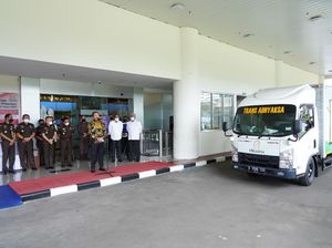 Jaksa Agung Kirimkan 2.000 Lebih Paket Bantuan ke Korban Gempa Cianjur Jaksa Agung Kirimkan 2.000 Lebih Paket Bantuan ke Korban Gempa Cianjur