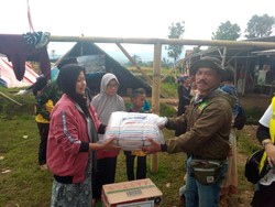 Bamsoet Bantu Pengobatan-Beri Bantuan Korban Gempa di Cianjur