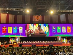 Prabowo hingga Kapolri Hadiri Pengukuhan Guru Besar Pimpinan DPR Dasco