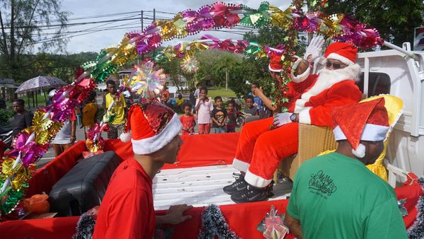 Menyambut Bulan Natal, Kota Sorong Gelar Karnaval Santa Claus