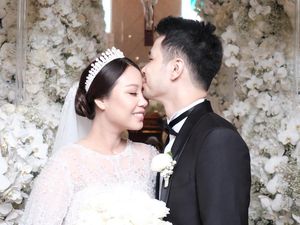 Jess No Limit dan Sisca Kohl Turun ke Jalan Bagi-bagi Emas Jess No Limit dan Sisca Kohl Turun ke Jalan Bagi-bagi Emas