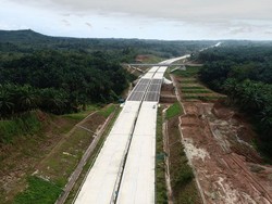 Tak Sesuai Target Jokowi, Trans Sumatera Baru Sampai Jambi di 2024