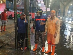 2 RT dan 1 Ruas Jalan di Jakarta Banjir, Ketinggian Capai 90 Cm