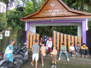 Wisata Religi di Situs Astana Gede Kawali dan Ciung Wanara Ciamis Wisata Religi di Situs Astana Gede Kawali dan Ciung Wanara Ciamis
