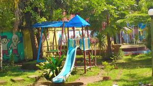 Potret Miris Taman Bermain di Dompu, Jorok-Tak Ramah Anak