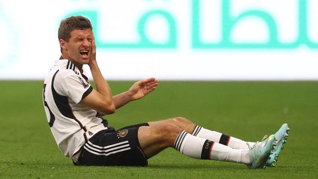 Soccer Football - FIFA World Cup Qatar 2022 - Group E - Germany v Japan - Khalifa International Stadium, Doha, Qatar - November 23, 2022 Germany's Thomas Muller reacts REUTERS/Kai Pfaffenbach