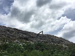 Warga Dusun Bongor Tolak Truk Sampah Menuju TPA Kebon Kongok