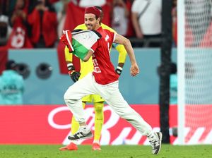 Tunisia Vs Prancis: Suporter Masuk Lapangan, Chant Palestina Menggema