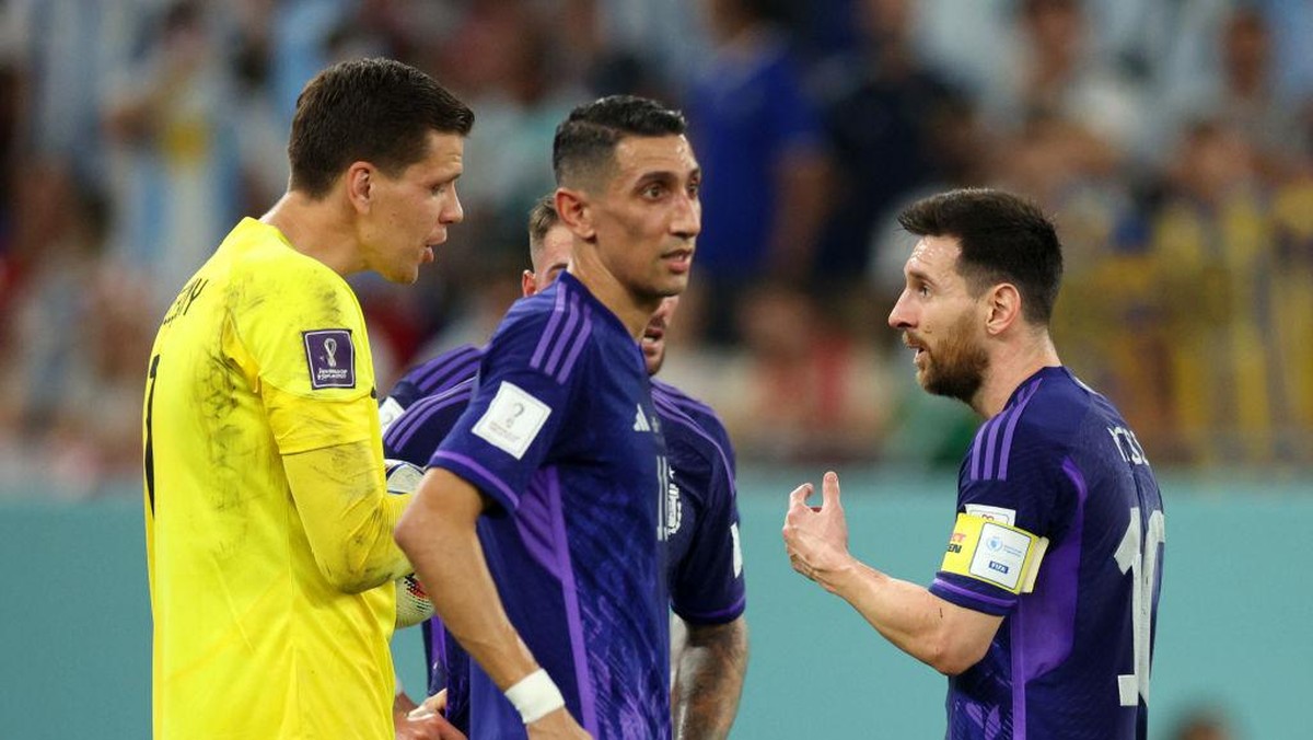 Wojciech Szczesny kalah taruhan 100 euro dengan Lionel Messi (FIFA via Getty Images/Adam Pretty - FIFA)