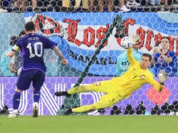 Szczesny Pamer Aksi, Selalu Yakin Bisa Tepis Penalti Messi!