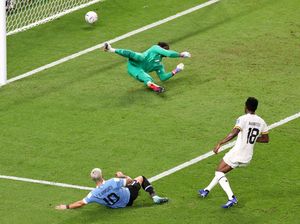 Diwarnai Ghana Gagal Penalti, Uruguay Unggul 2-0 di Babak I Diwarnai Ghana Gagal Penalti, Uruguay Unggul 2-0 di Babak I