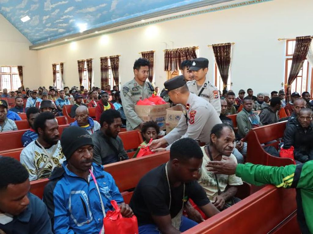 20 Pengungsi Korban KKB Telah Kembali ke Distrik Kiwirok Papua Tengah