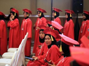 60 Perempuan Indonesia Raih Beasiswa Pendidikan
