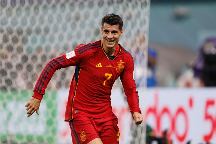 DOHA, QATAR - DECEMBER 01: Alvaro Morata of Spain celebrates after scoring the opening goal during the FIFA World Cup Qatar 2022 Group E match between Japan and Spain at Khalifa International Stadium on December 01, 2022 in Doha, Qatar.. (Photo by Richard Sellers/Getty Images)