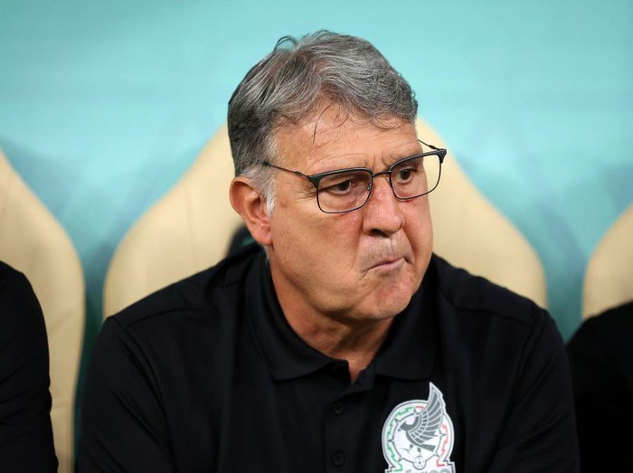 LUSAIL CITY, QATAR - NOVEMBER 30: Gerardo Martino, Head Coach of Mexico, looks on prior to the FIFA World Cup Qatar 2022 Group C match between Saudi Arabia and Mexico at Lusail Stadium on November 30, 2022 in Lusail City, Qatar. (Photo by Francois Nel/Getty Images)