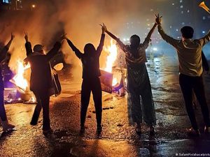 Perlawanan Terhadap Rezim Iran Merebak di Media Sosial