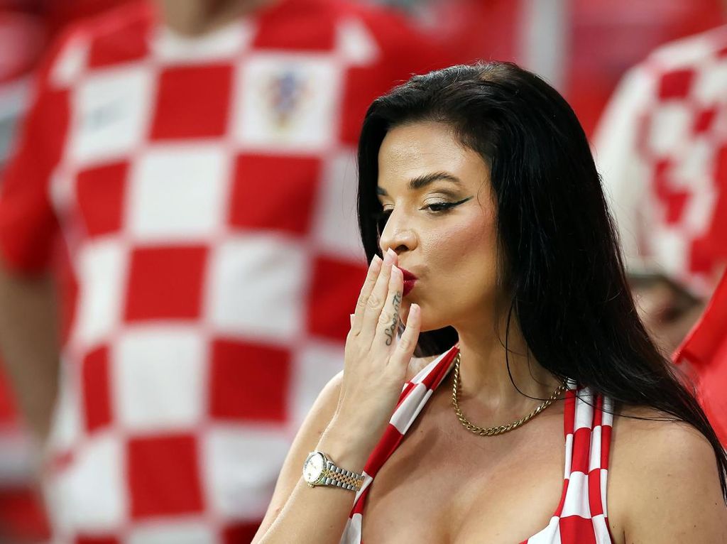Ulah Eks Miss Kroasia yang Tampil Seksi di Piala Dunia 2022