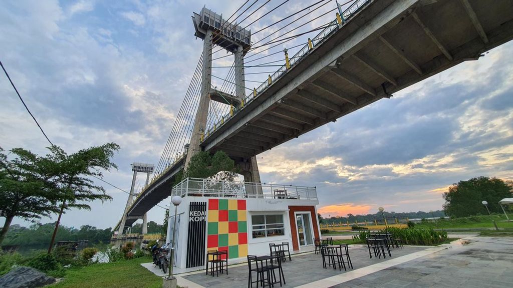 Potret Lift Jembatan Sultanah Latifah yang Beroperasi saat Tour de Siak